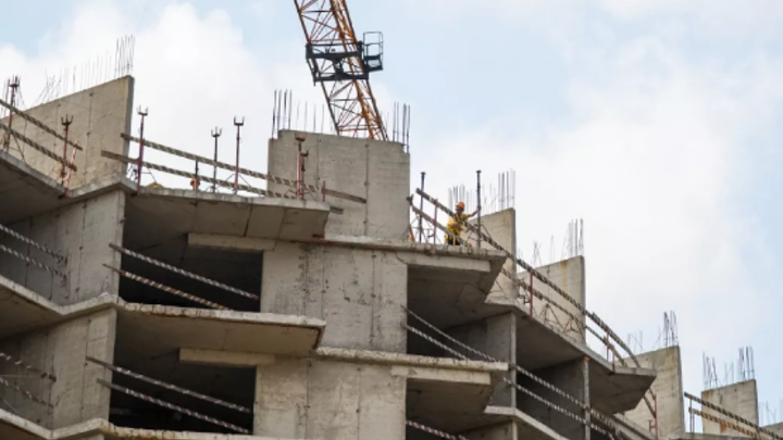 Власти Краснодара обещают решить проблемы обманутых дольщиков до конца 2023 года