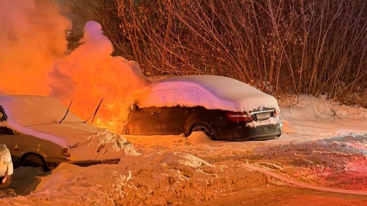 Из-за личной неприязни: челябинец сжег чужую иномарку