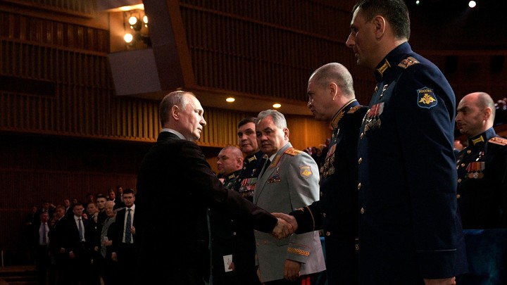 Перешли от испытаний к постановке на боевое дежурство: Армия и флот России получат лазерное и гиперзвуковое оружие - Путин