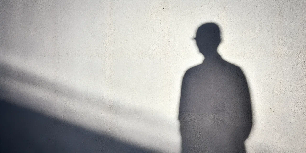 Супружескую пару полгода травил безработный мужчина: Правду выдала скрытая камера