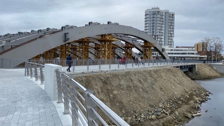С двумя пиками 85 и 170 м: Госэкспертиза одобрила конгресс-холл в Челябинске
