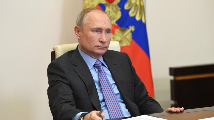 Путин подписал указ о помилованиях. Ходатайства будут разбирать по-новому