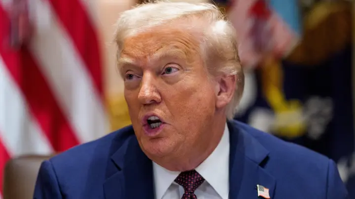 Atlantic: Трамп разочарован нереалистичными требованиями Зеленского и Европы