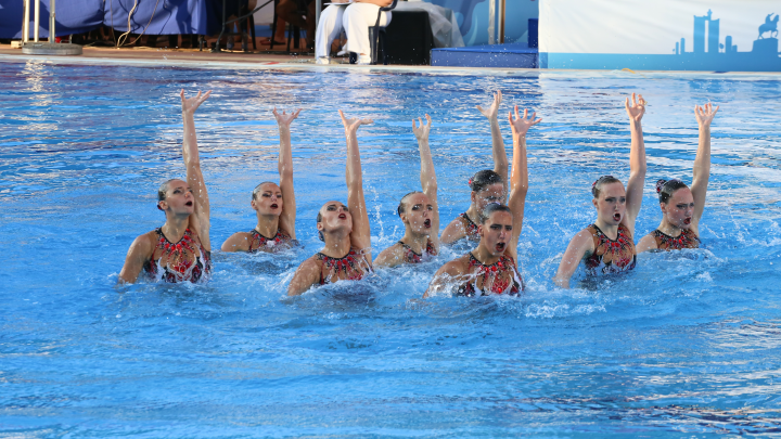 Мужчины-синхронисты и девушки в образах психов: Русские готовятся ехать на чемпионат мира по водным видам спорта