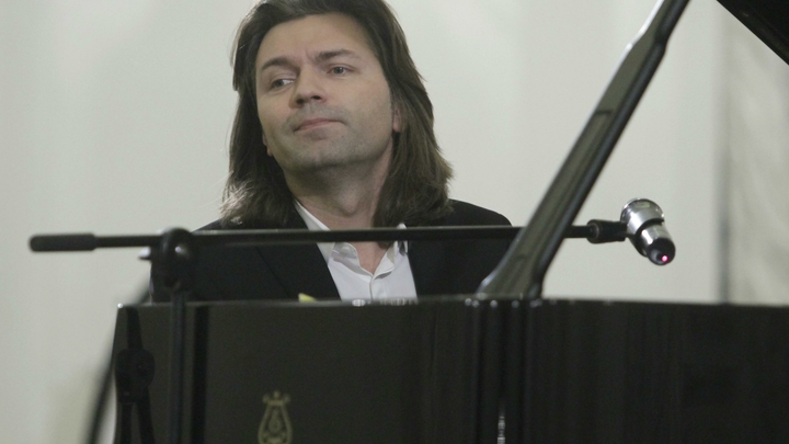 Дмитрий Маликов вступился за Дзюбу. Поклонники в тревоге: Надеюсь, вас за это ничего не лишат