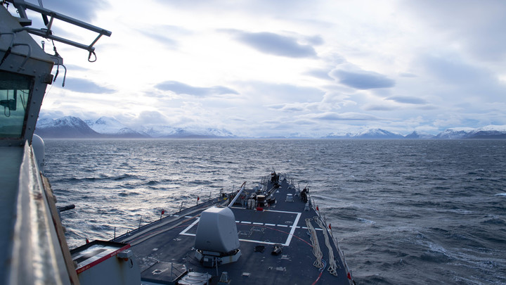 Длинная рука США испугалась русских в Арктике? Северная Европа взялась за оружие