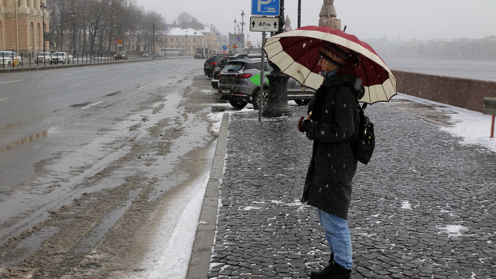 В Петербурге смена синоптических процессов, падает давление