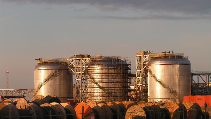 Кому достанется доля Shell в проекте Сахалин-2? Эксперт назвал два варианта