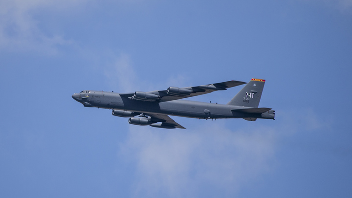 Проверяли чуйку С-400? Американцы раскрыли цель полёта бомбардировщиков В-52 у Крыма