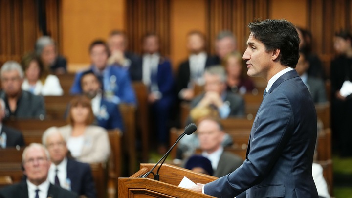 После чествования нациста в парламенте Канады оппозиция выдвинула Трюдо требование