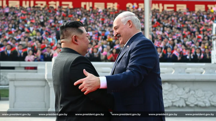 «В объятия друг друга»: Беларусь и КНДР готовятся подписать около 10 соглашений по итогам визита Лукашенко