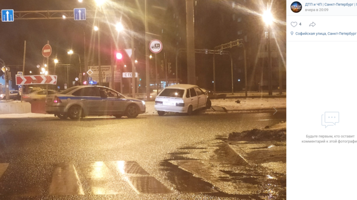 Погоня закончилась у ближайшего столба: пьяный лихач устроил ДТП в Санкт-Петербурге