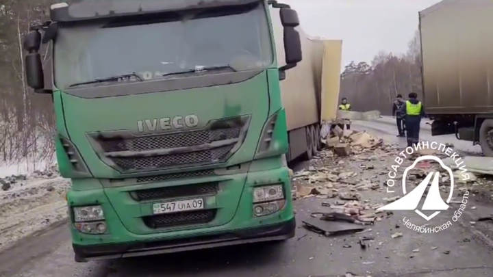 Второй раз за сутки: в Челябинской области перекрыта дорога М5