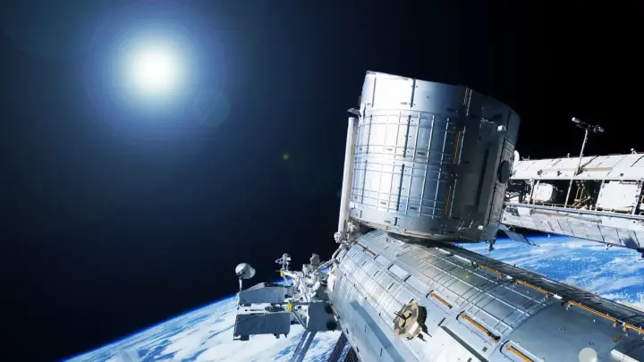 Экипаж Artemis II установил рекорд дальности полета человека от Земли