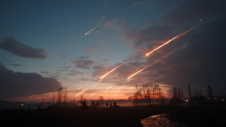 Власти не рассказывают. Но 3-я цель была: Удар Орешником