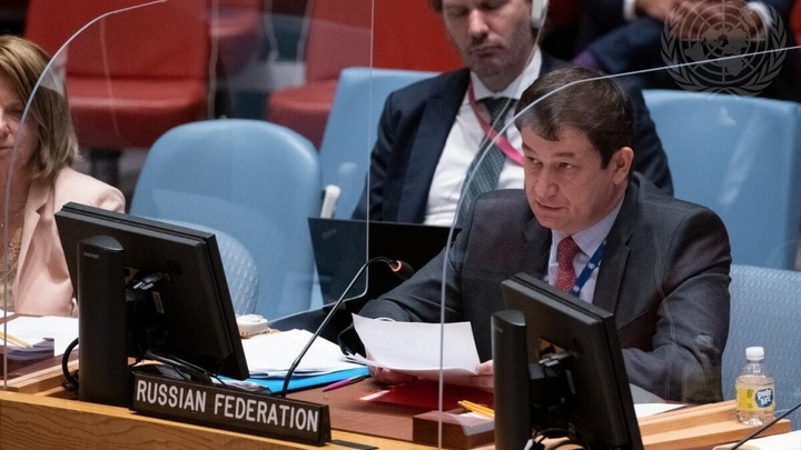 Заговор, скандал и неоспоримые факты: Совбез ООН превратился в странное поле битвы с Россией