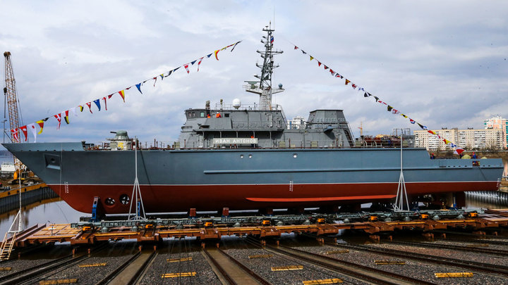 Новый пластмассовый корабль скоро украсит ряды ВМФ России
