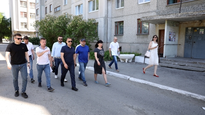 В Кургане управляющие компании отремонтируют 541 подъезд