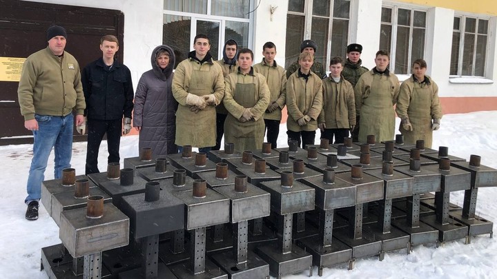 Студенты вичугского колледжа сварили 40 буржуек для ивановских бойцов в зоне СВО