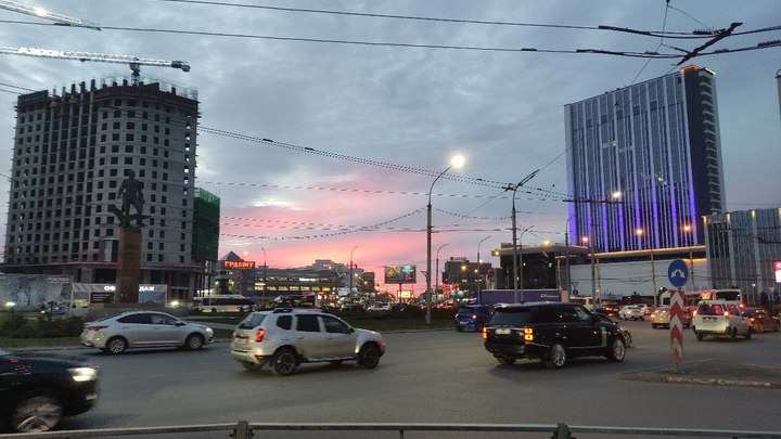 В Новосибирске готовят к вводу в эксплуатацию здание гостиницы Турист