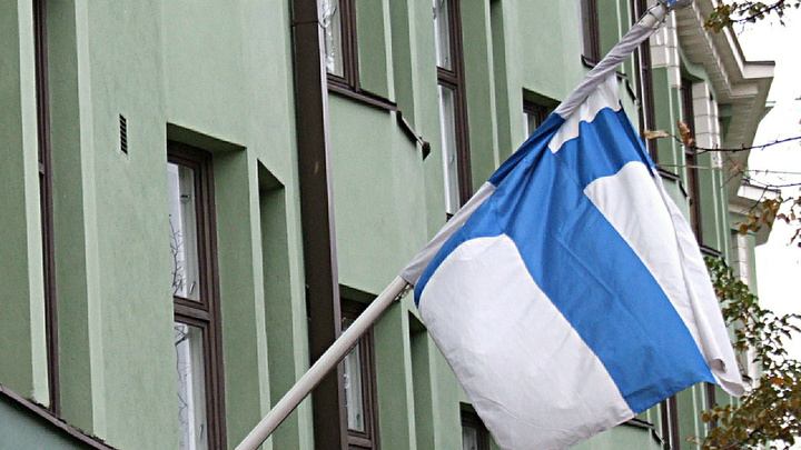 К месту возведения барьера на КПП на границе с Россией прибыли финские военные