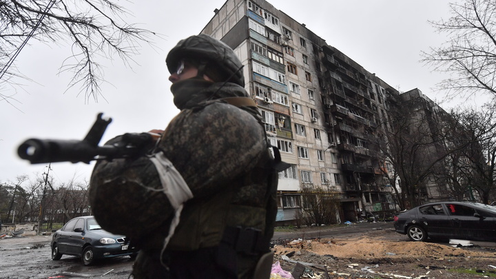 Сдавшиеся в плен с белым флагом 10 боевиков ВСУ в Азовстали оказались парламентёрами