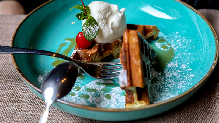 Можно ли сладости диабетику: врач развеял главный миф