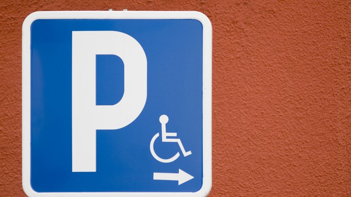 Норвежские трансгендеры пересаживаются в инвалидные кресла, чтобы стать ещё особенней