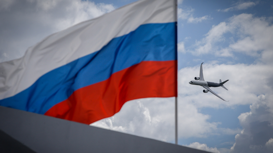Самолеты на МАКС-2017 вынуждены были сесть из-за погоды Самолеты на МАКС-2017 вынуждены были сесть из-за погоды