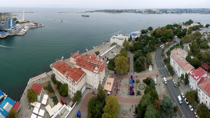 Туристов в Крыму ждут только с особым документом