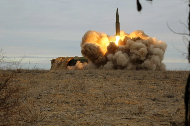 Политолог Доктороу: Запуском Орешника Россия завершила игры с Западом
