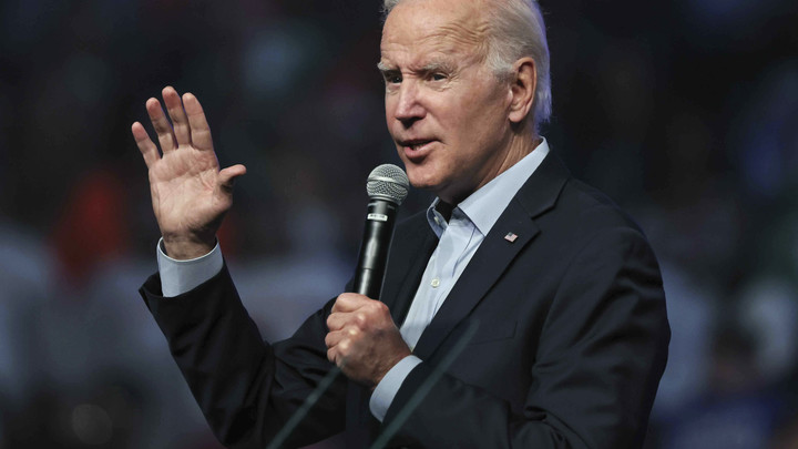 Шутка Байдена про расстрел может обернуться его импичментом