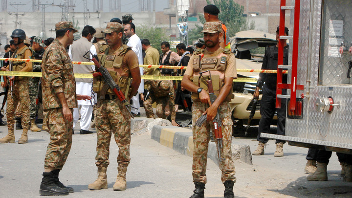 В Пакистане прогремели два взрыва, счёт жертв идёт на десятки