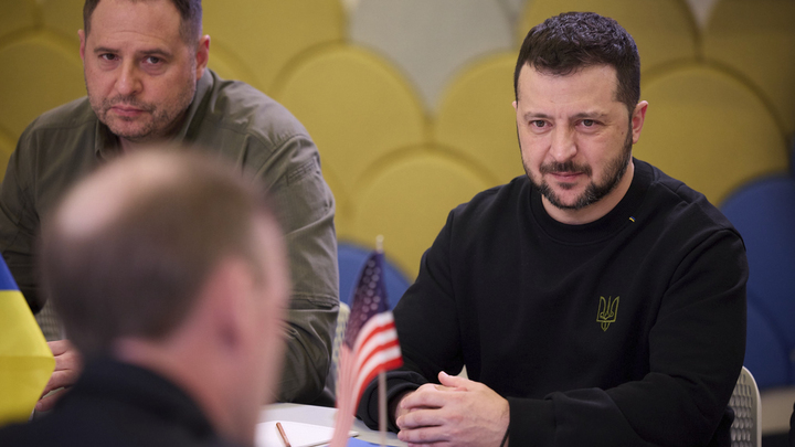 Ну, у нас же демократия: Заступник Зеленского опешил от правды, которую выдал маленький человек
