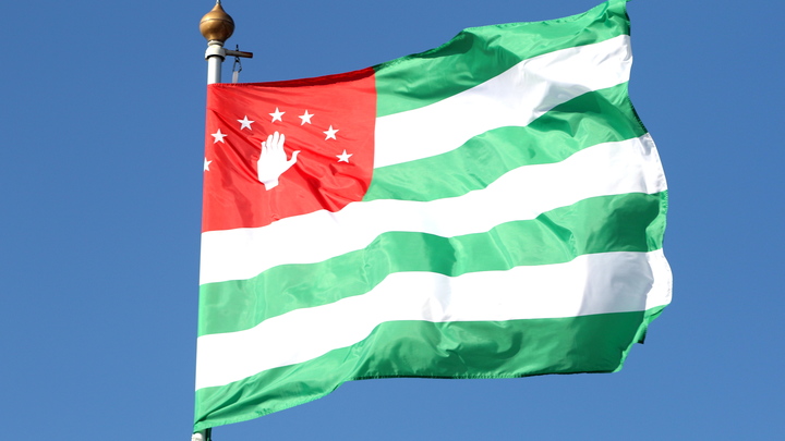 Скандал с портретом террориста Басаева получил продолжение. Главный музей Абхазии засуетился: В кратчайшие сроки