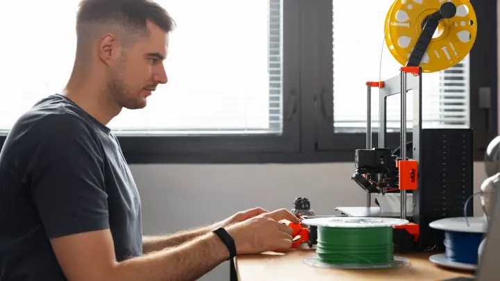 Технологии будущего: трамваи в России теперь печатают на 3D-принтере