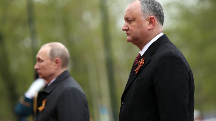 Взорвать ситуацию: Под Россию готовят новый майдан. Молдавия выбирает президента