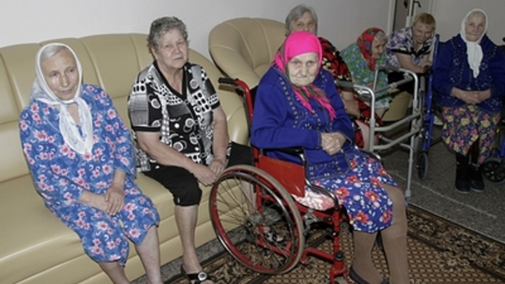 Гестапо в доме престарелых: что пришлось перенести старикам за 45 тыс. рублей?