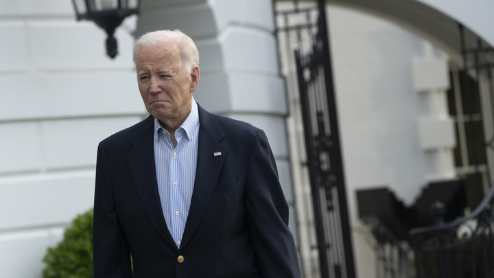 Путин пытается разбудить Байдена. Это видео сделает ваш день