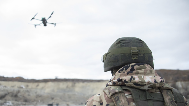 С боевым зарядом на крыле: дроны из Челябинска уничтожили опорный пункт ВСУ