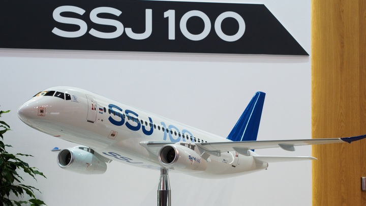 Всё случилось за секунды: Момент крушения Sukhoi Superjet 100 случайно попал на видео