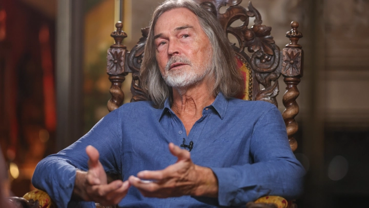 Никас Сафронов: Лувр ограбили из-за жадности руководства