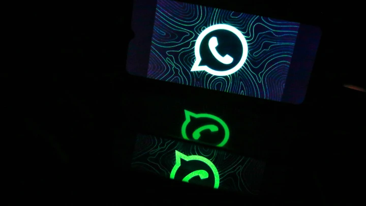 Один звонок на WhatsApp** – и телефон заражён: Как не стать жертвой мошенников