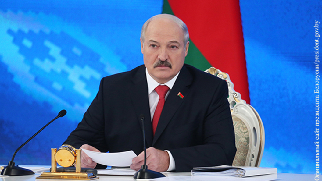 Лукашенко об обстрелах в Донбассе: Ответственность лежит на Порошенко Лукашенко об обстрелах в Донбассе: Ответственность лежит на Порошенко