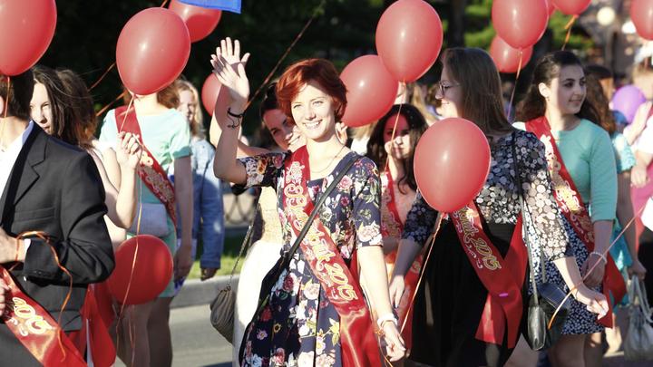 Когда пройдут выпускные и последние звонки в Подмосковье в 2024 году