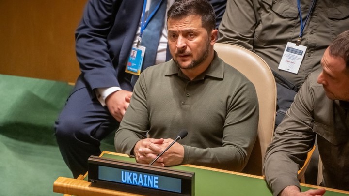 Дуэль в Совбезе ООН: Зеленский сбежал от Лаврова и стал посмешищем