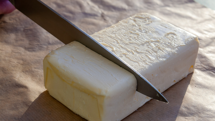 Производители сливочного масла в России предупредили о приостановке поставок продукции