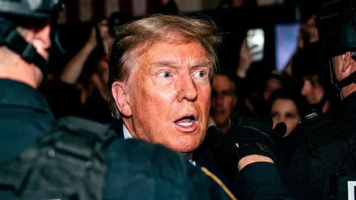 Началось бегство из Белого дома. Трамп теряет людей одного за другим. Что происходит?