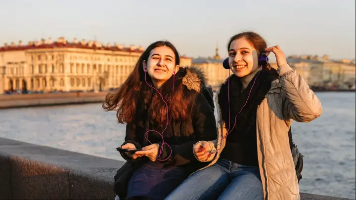 Исследование: Всё меньше студентов в России «сидят на шее» у родителей