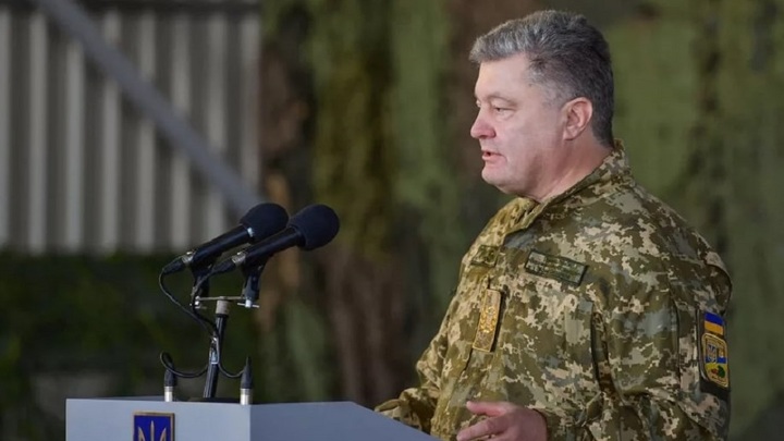 Украинские СМИ обнаружили в Лондоне Порошенко и его семью